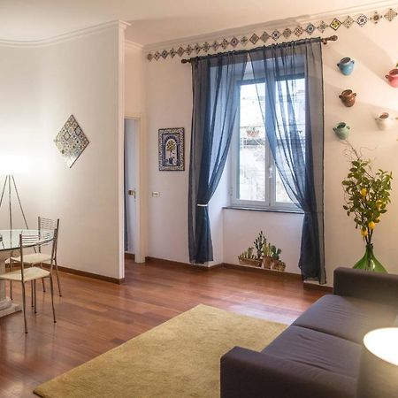 Residenza Napoli Toledo Apartment Luaran gambar