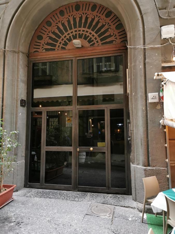 Residenza Napoli Toledo Apartment Luaran gambar