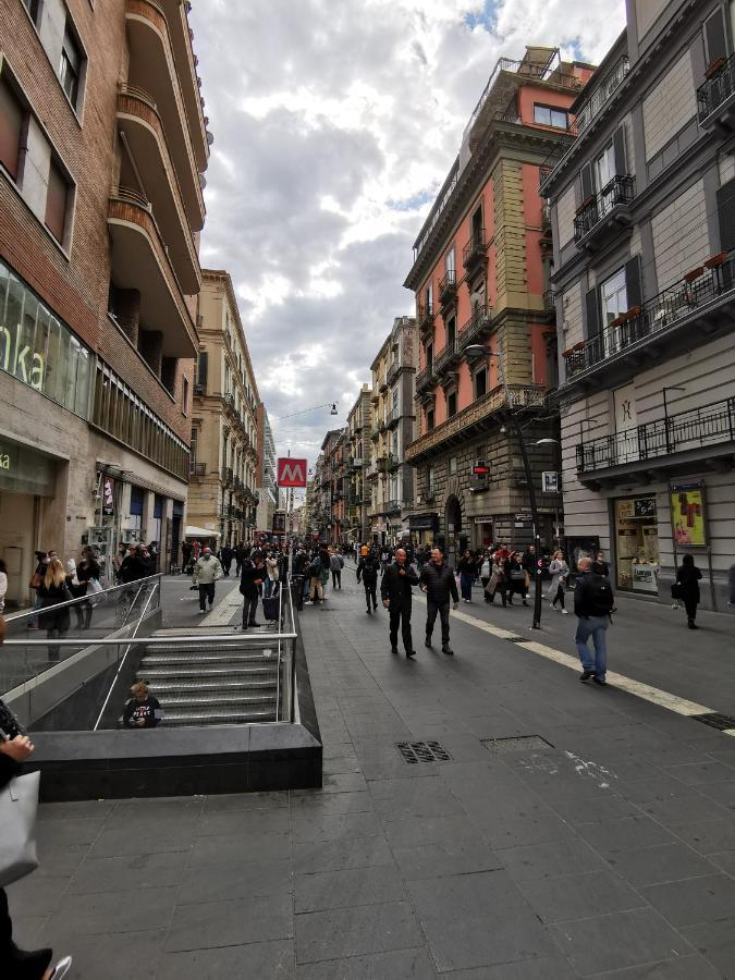 Residenza Napoli Toledo Apartment Luaran gambar